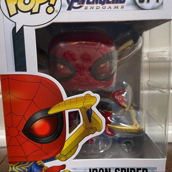 Marvel Iron Spider Funko Pop - Picture 6 of 6